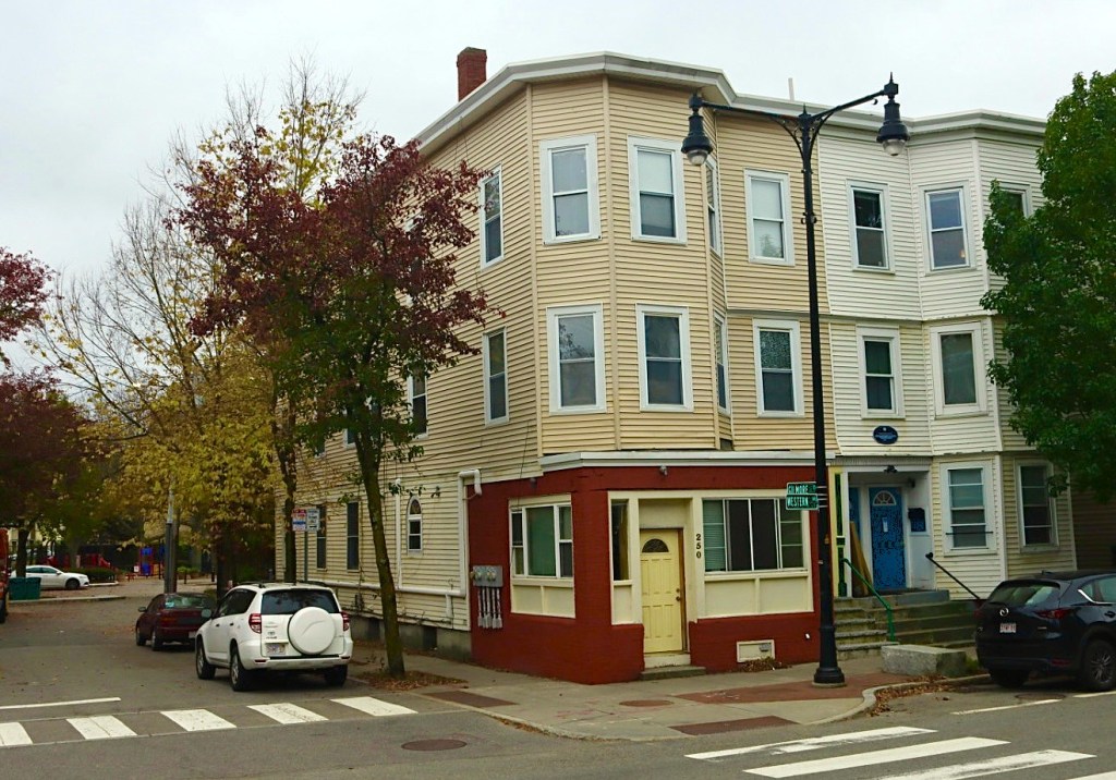 Triple family off market in Cambridgeport
